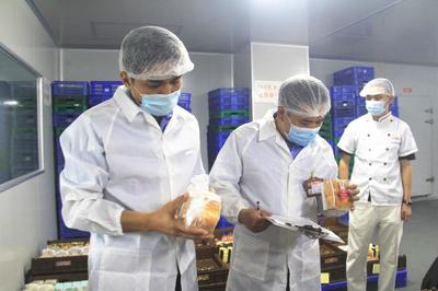 廣西欽州市全力沖刺創(chuàng)建國(guó)家食品安全示范城市紀(jì)實(shí) 保健食品生產(chǎn)的質(zhì)量安全之路